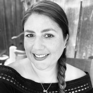 Meet your Posher, Elisa